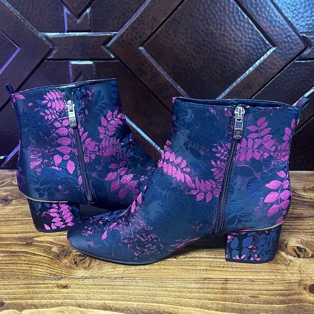 Floral Ankle Boots - Navy, Black and Pink, Liz Claiborne Size 10W - Picture 9 of 16